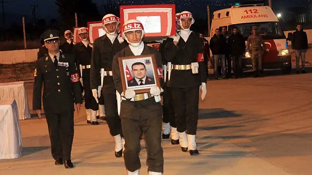 Mardin şehitlerine tören
