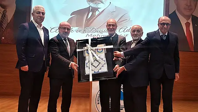 Mehmet Akif Ersoy anıldı