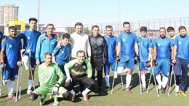 Melikgazi Ampute, galibiyeti Bülent Uygun'a hediye etti