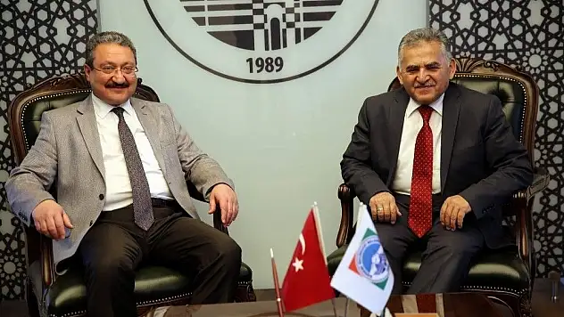 Melikgazi Belediye Başkanı Büyükkılıç: &quotBilimin merkezi Kayseri&quot