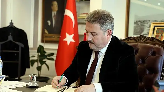 Palancıoğlu`dan Türkçe isim çağrısı