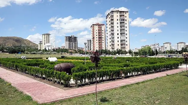 Melikgazi Belediye Başkanı Palancıoğlu: 'Çocuklara özel labirent parkımız tamamlanmak üzere'