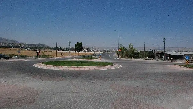 Melikgazi yükseltilmiş kavşak ve kasis yapacak