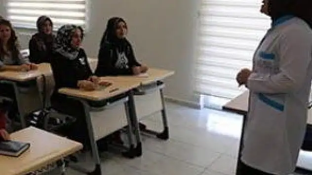MELİKGAZİ BELEDİYESİ'NDE  HASTA KABUL VE TIBBİ SEKRETERLİK KURSU