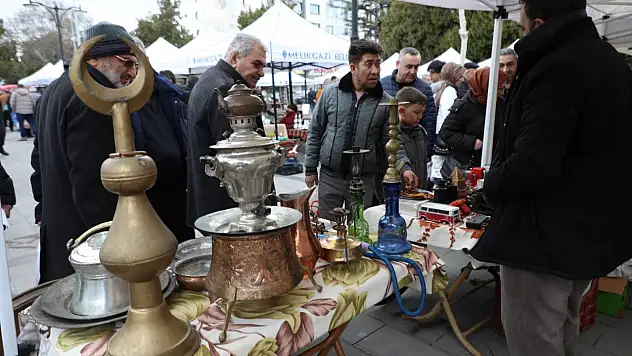 Nostalji tutkunları Dedeman Parkı'nda buluştu