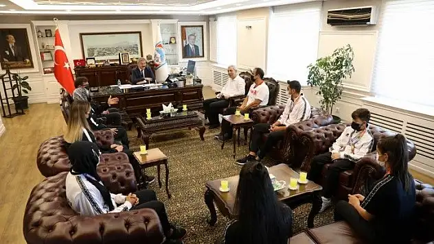 Taekwondo Takımından Başkan'a ziyaret...