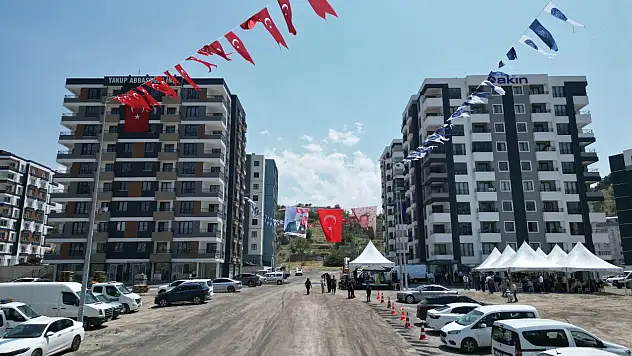 Melikgazi'de 120 aile yeni evine kavuştu