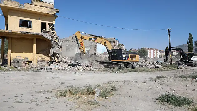 Melikgazi'de 2 bin 523 bina yıkıldı