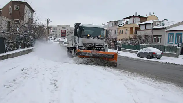 Melikgazi'de 3 vardiya 24 saatlik çalışma!