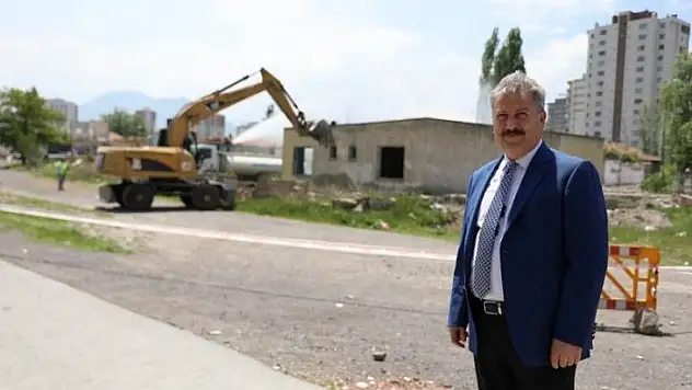 Melikgazi'de 600' e yakın yapı yıkıldı