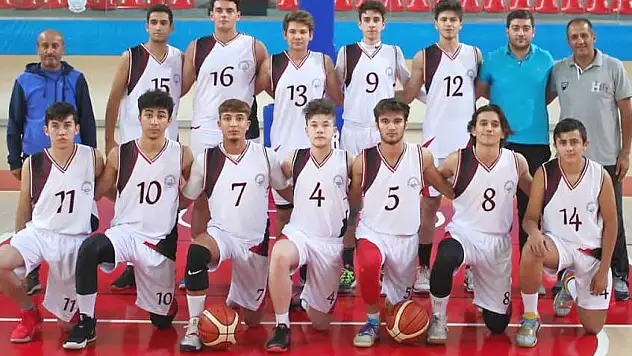 Melikgazi'de basketbol ve voleybolda başarılar sürüyor