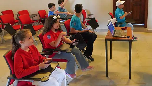 Melikgazi'de çocuklara İngilizce yaz kampı
