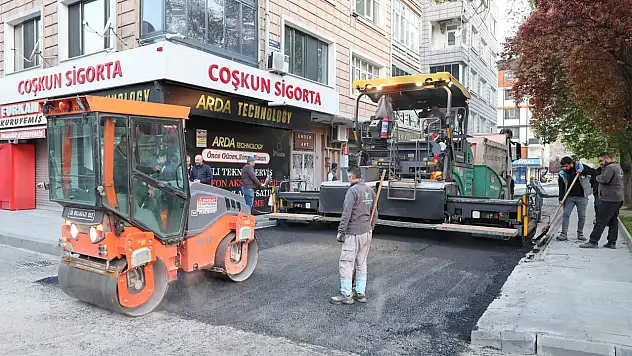 Melikgazi'de gece çalışmalarına devam ediliyor