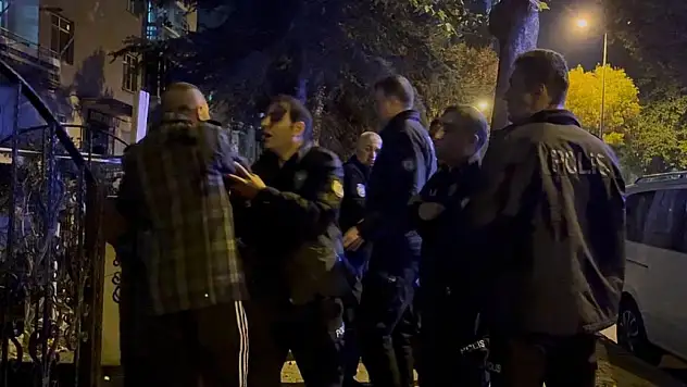 Melikgazi'de gergin anlar: Bıçaklı şahıs güçlükle sakinleştirildi