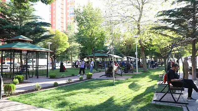 Melikgazi'de o alan yenilendi! Bakın ne olarak kullanılıyordu