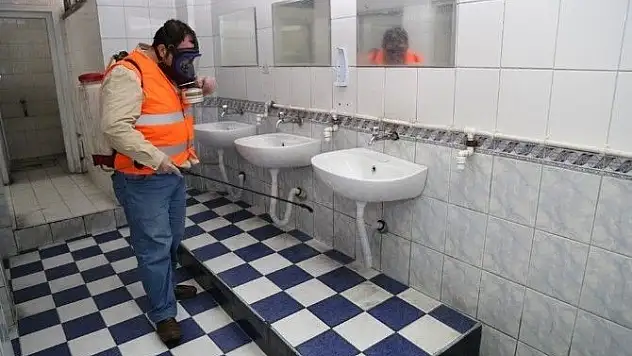 Melikgazi'de okullar ilaçlanıyor