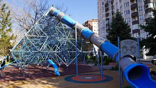 Melikgazi'nin parkları çocukları bekliyor