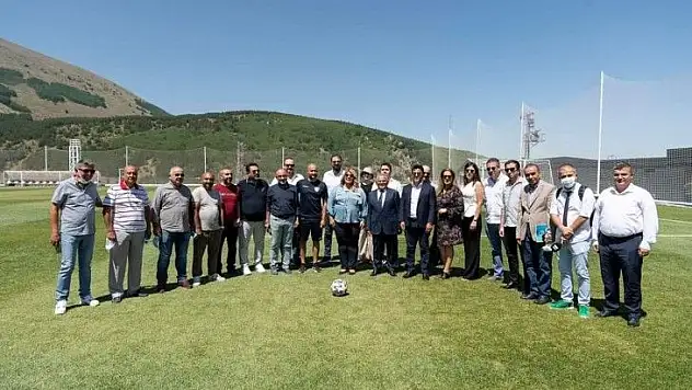 Büyükkılıç, kente gelen gazetecileri Yüksek İrtifa Kamp Merkezi'nde ağırladı