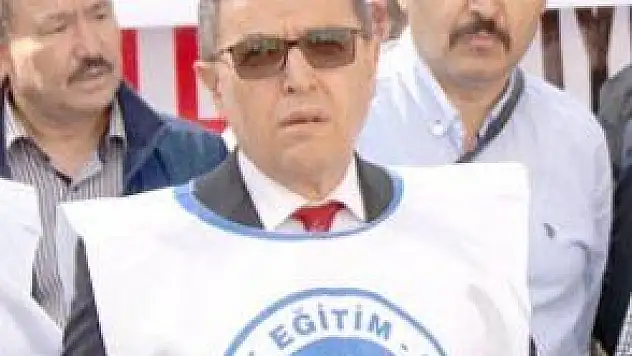 MEMUR KARA KARA DÜŞÜNÜYOR