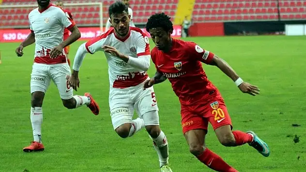 Mendes Kayserispor tarihine geçti
