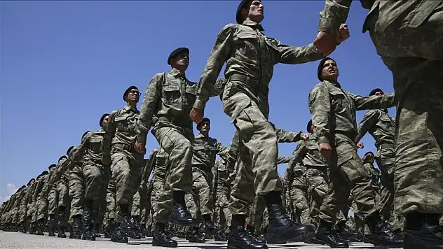 Merakla bekleniyordu! Askerlik yerleri açıklandı
