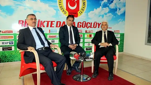 Merhum Gazeteci Yunus Bekir kabri başında anılacak