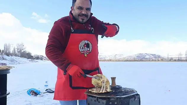 Meşhur tostçu, şov yapmak isterken kendini yaktı: Pişman oldum