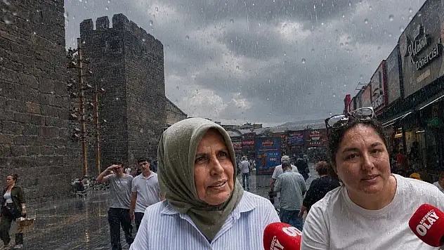 Meteoroloji uyarmıştı! Kayserililer yağmura yakalandı