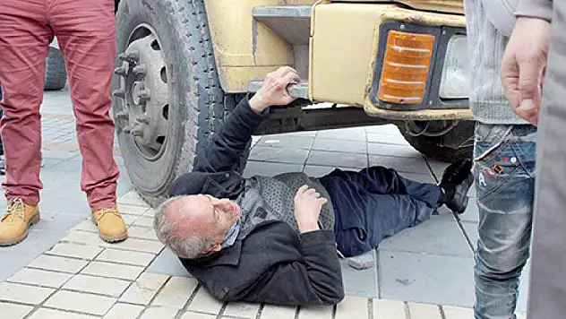 Meydan'da fidan kavgası