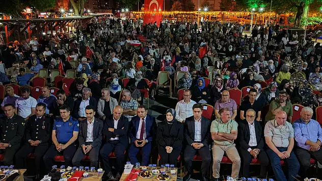 Meydan doldu taştı! Yahyalı tek yürek oldu