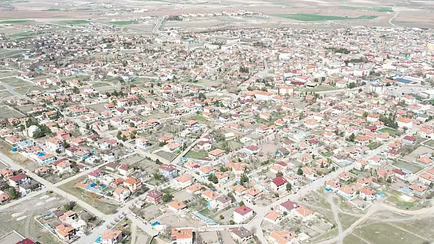 Meydanda yoğunluk! Belediye ücretsiz bakın ne dağıttı?