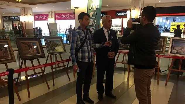 Meysu Outlet AVM'de kağıt rölyef sergisi