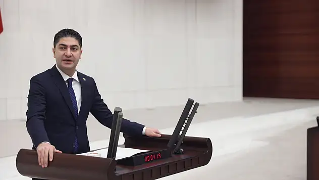 Özdemir: Yerel medya zor günler yaşıyor