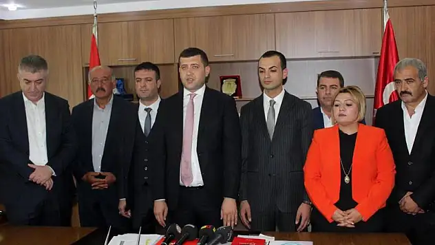 MHP İl Başkanı Ersoy'dan yeni parti tepkisi:  Rüzgarın kayadan götüreceği sadece tozdur