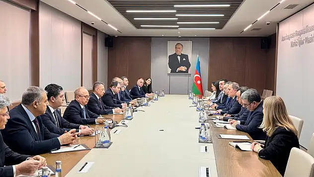 MHP Kayseri Milletvekili Azerbaycan'da! Dışişleri Bakanı ile görüştü
