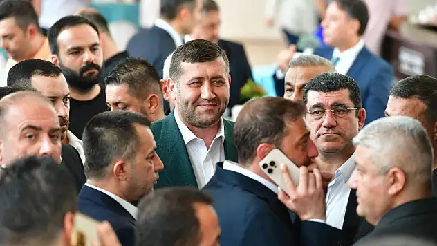 MHP'li vekil yine kime kızdı?