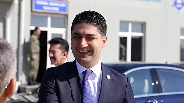 MHP`li vekilin duası