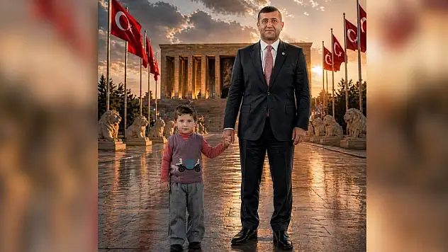 MHP Milletvekili Ersoy'un elinden tuttuğu çocuk bakın kim çıktı?