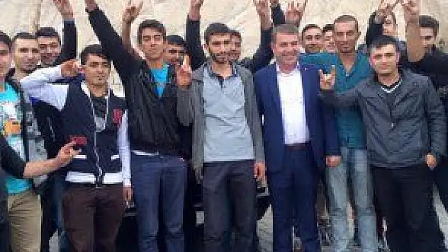  MHP MİLLETVEKİLİ KORKMAZ, ÖZHASEKİ'YE SORDU:  'TERÖR BİRKAÇ AYDA BİTECEKSE, YILLARDIR NEDEN BİTİRMEDİNİZ?'  