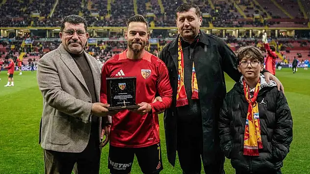 Miguel Cardoso başarısı Kayserispor'da taçlandırıldı