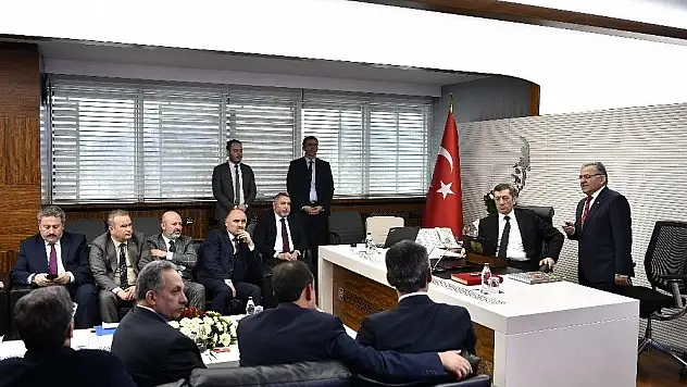 Milli Eğitim Bakanı Büyükşehir'de