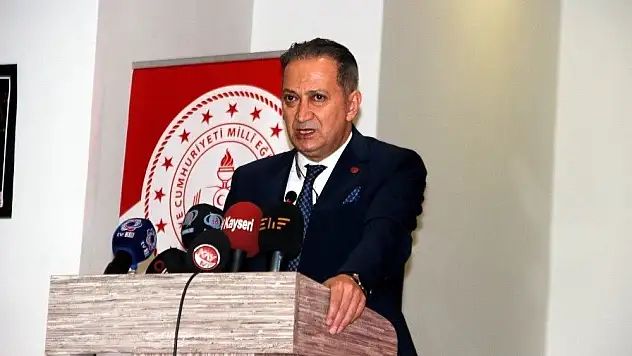 Milli Eğitim Müdürü Ekinci: 'Türkiyemizin çağdaş dünyada yerini alabilmesi için yarışta başarılı olması gerekiyor'
