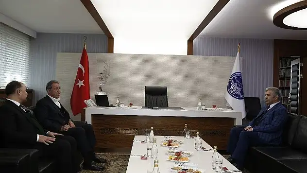 Milli Savunma Bakanı Hulusi Akar, Başkan Çelik'i ziyaret etti