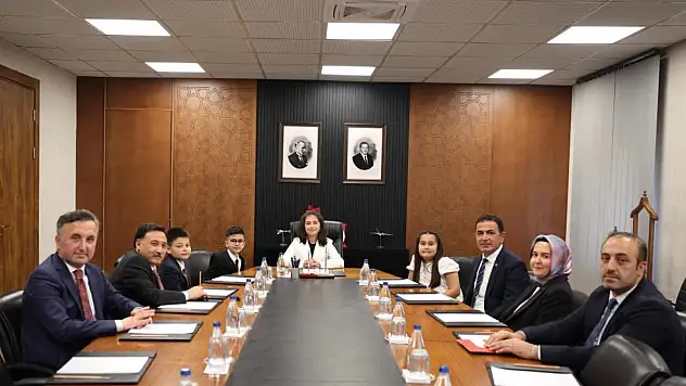 Minik Zeynep Atanur Aydın'ı aradı: Okulda güvenlikleri artırın