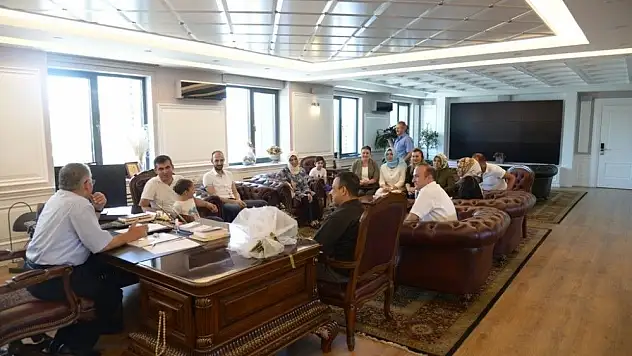 Minikler Başkan Büyükkılıç'ı ziyaret etti