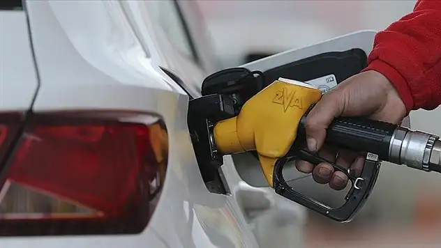 Motorinde 7 TL'lik indirim beklentisi: İşte pompaya yansıyacak tutar!