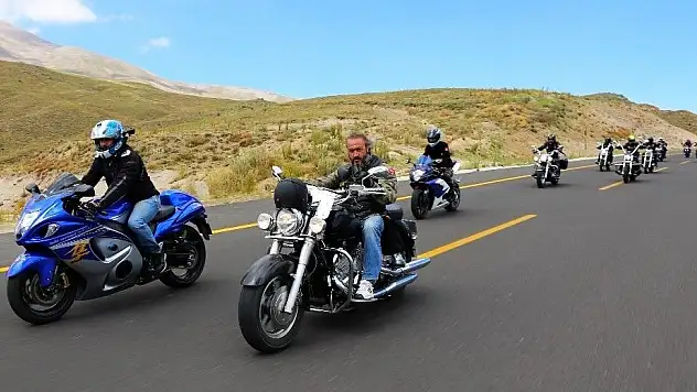 Motosiklet meraklıları toplanıyor