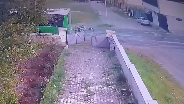 Motosiklet sürücüsü Talas'ta böyle ölümden döndü!