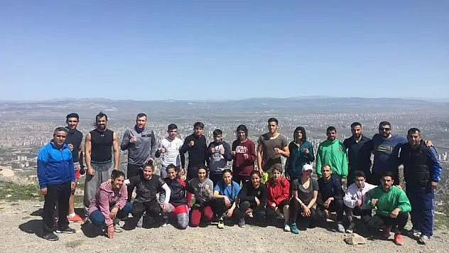 Muay Thai Milli Takımı zirveye koştu