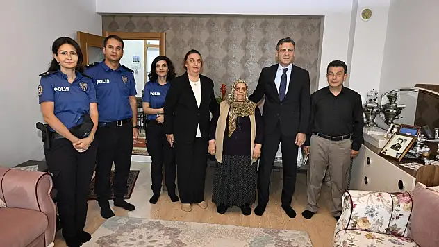 Müdür Aydın'dan şehit ailelerine bayram ziyareti